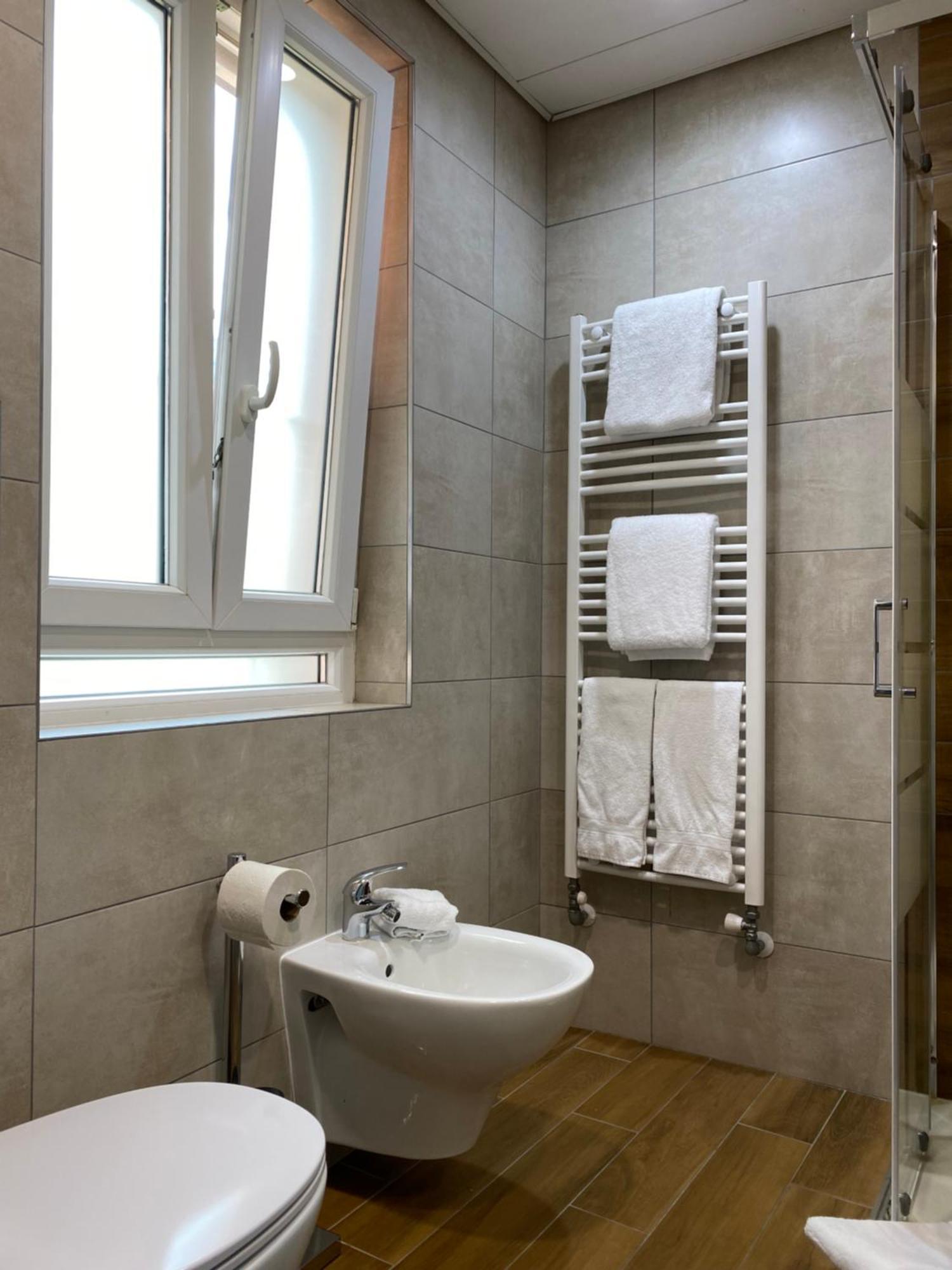 Hotel Garni Montaldi Muralto Buitenkant foto